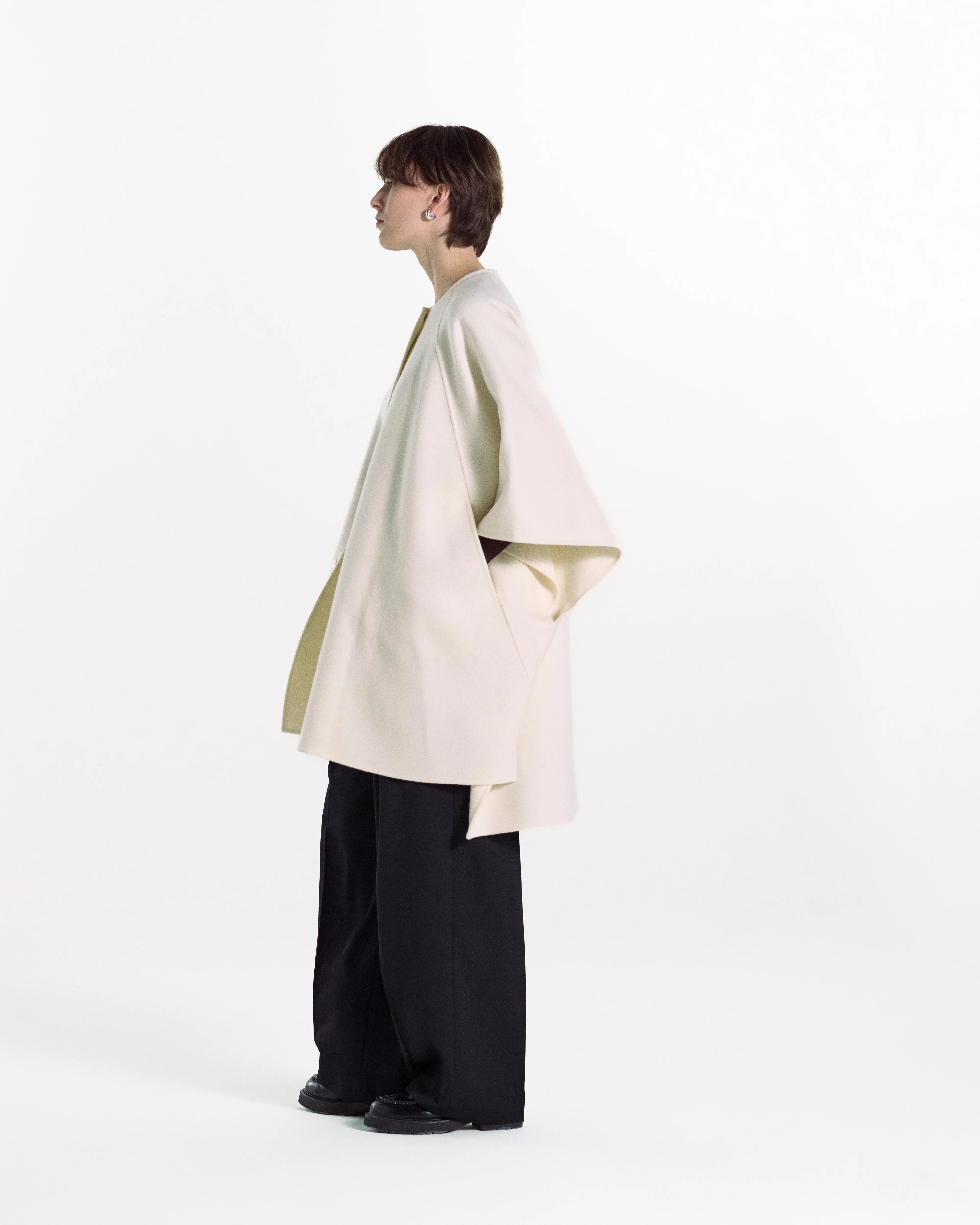 Sanquhar Wool Cape - Image 4